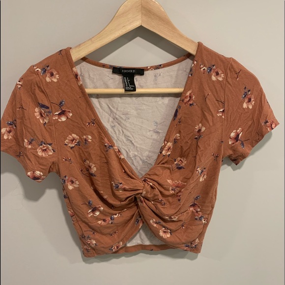 Forever 21 cropped tee - Picture 1 of 2